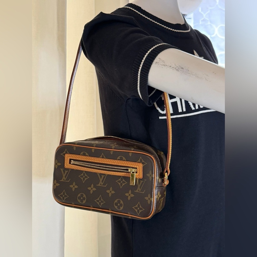 Sold❌LV Pochette Cite Monogram - Picture 3 of 14